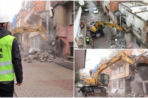 İlkadım’da Metruk Bina Yıkımları Devam Ediyor